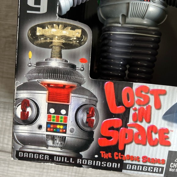 NIB Lost In Space ROBOT B-9 TALKING 1997 - Picture 10 of 13